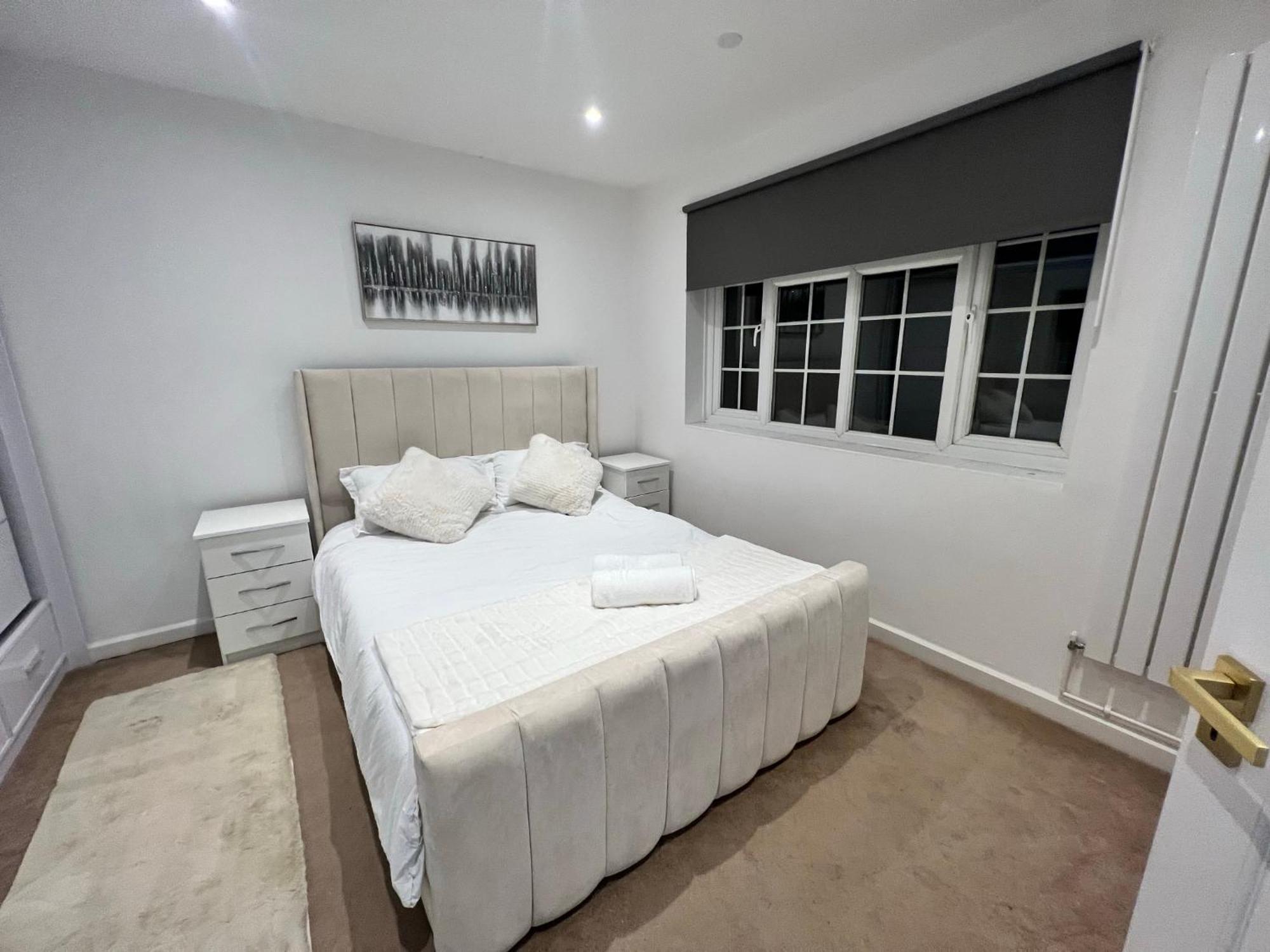 Premium Private Apartment Minutes To Central Лондон Екстериор снимка